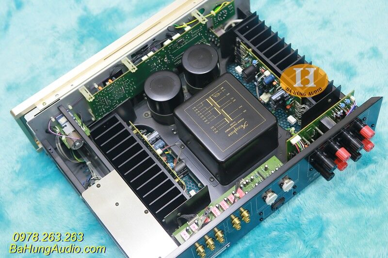 Amply Accuphase E212 Hàng đẹp
