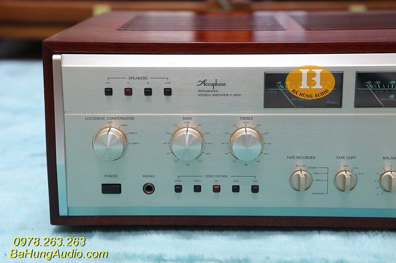 Amply Accuphase E303X xuất sắc