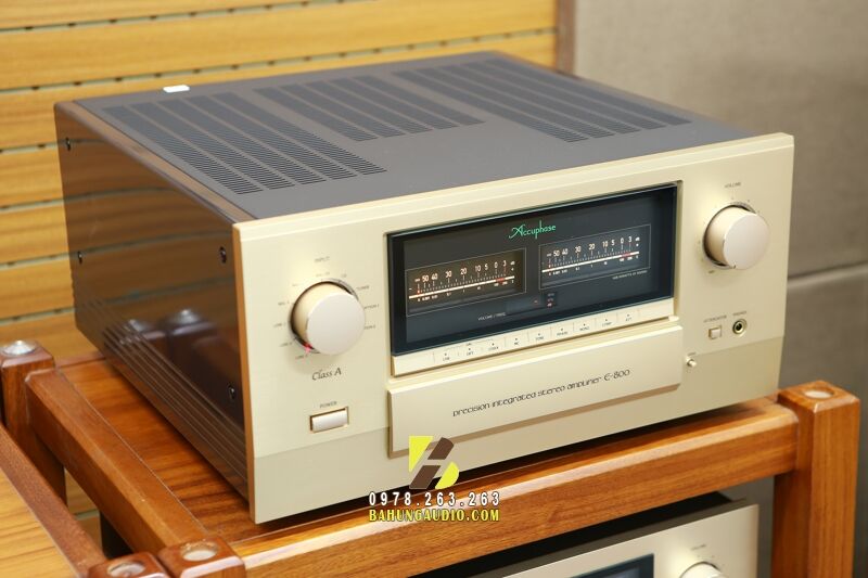Amply Accuphase E800