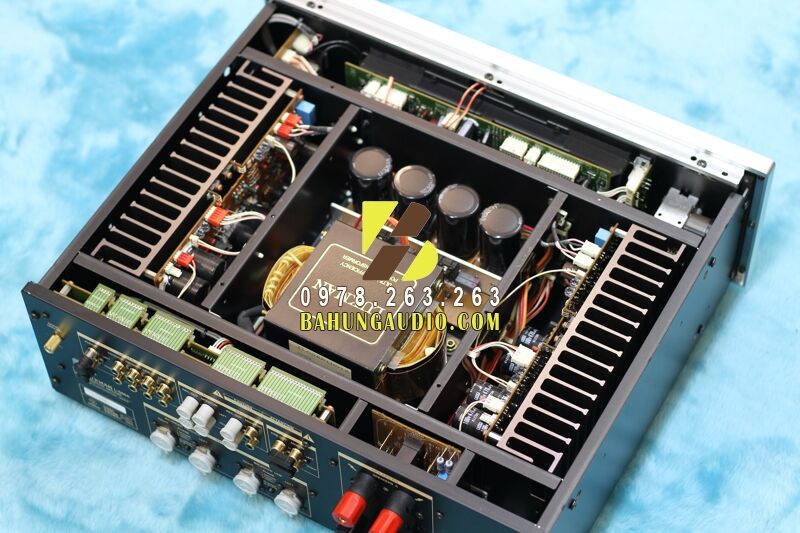 Amply Luxman L550A xuất sắc full đồ zin