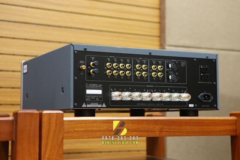 Amply Luxman L550AX đẹp xuất sắc
