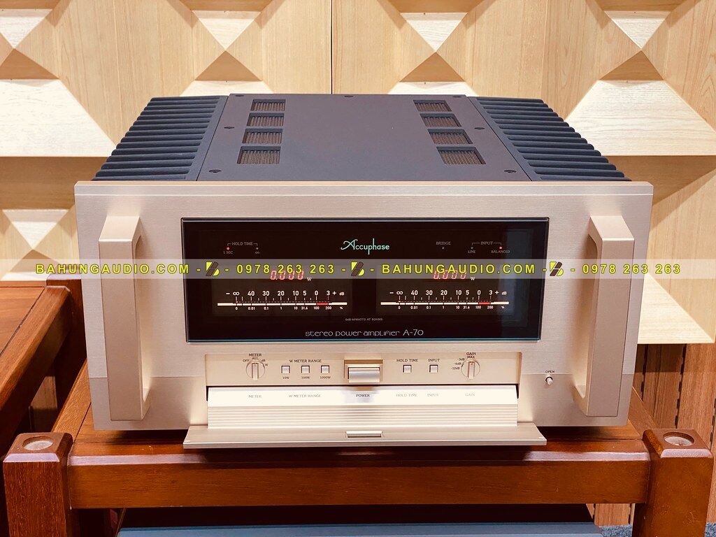 Power Accuphase A-70 tuyển chọn tuyệt đẹp